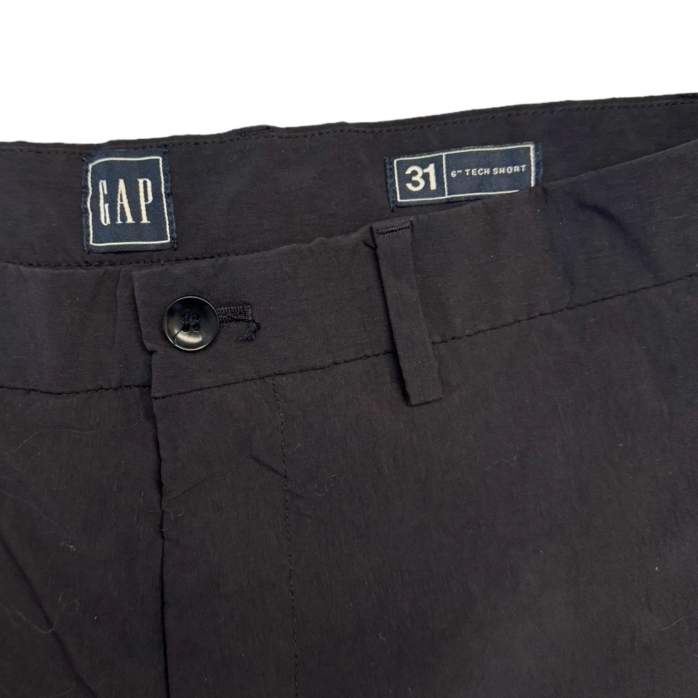 GAP tech shorts (6” inseam)